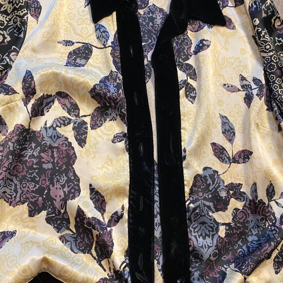 Vintage JH Collectibles Velvet Hem Button Down Blouse Size XL - Picture 4 of 7